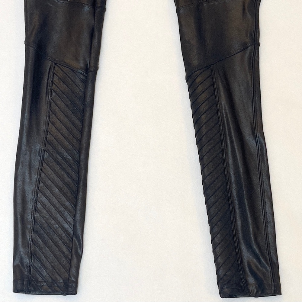 Spanx Faux Leather Moto Leggings Black High Waist Shaping Slimming Pants S/P - Picture 3 of 15